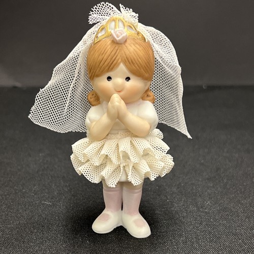 Praying child girl figurine - praying,