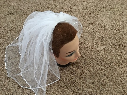 Stunning sheer white - 22",